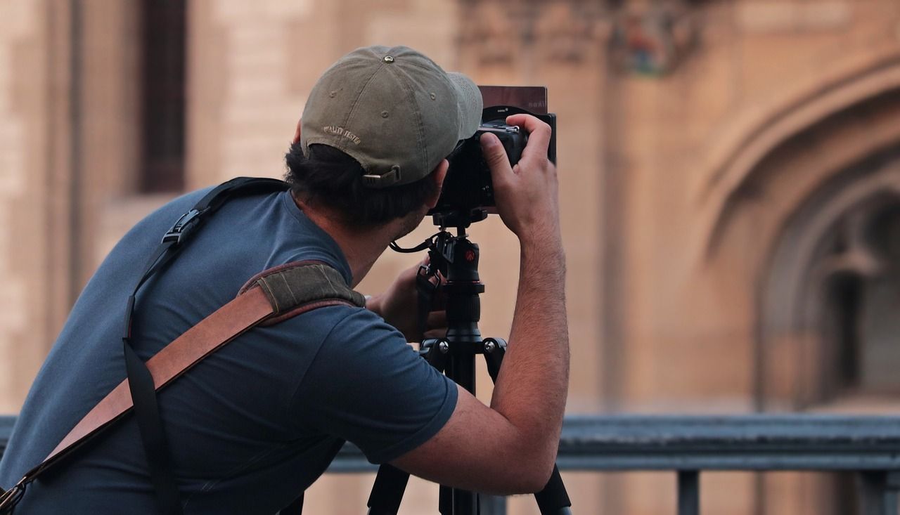 Jakie akcesoria fotograficzne warto mieć w swoim arsenale?