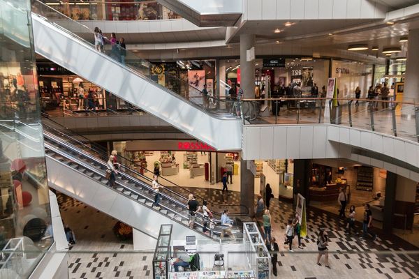 Co znajdziemy w centrach handlowych?