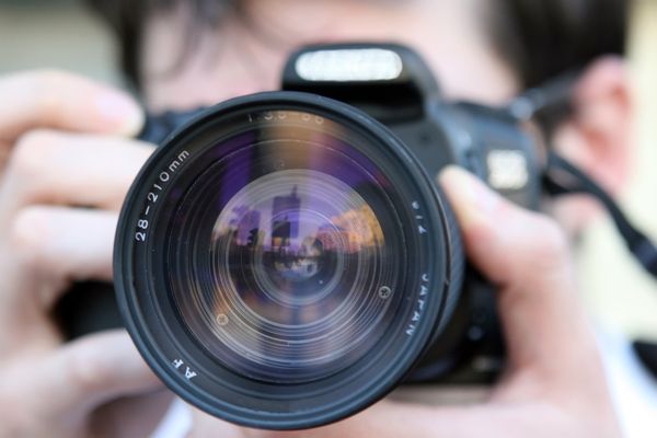 Jak wybrać idealny aparat dla początkującego fotografa?