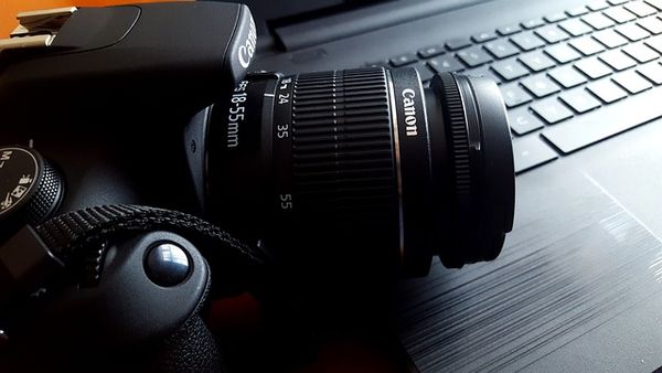 Jaki sprzęt fotograficzny wybrać do tworzenia contentu dla bloga?